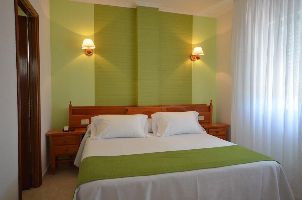 Hotel Mar Azul Sanxenxo Exterior photo